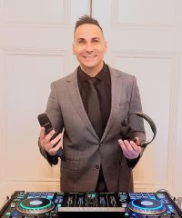 Dj Michael (Specialising in Arabic, Egyptian, Greek & Italian)